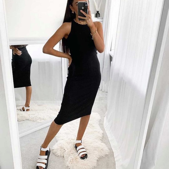 Zara Dresses & Skirts - Zara ribbed midi halter dress in black